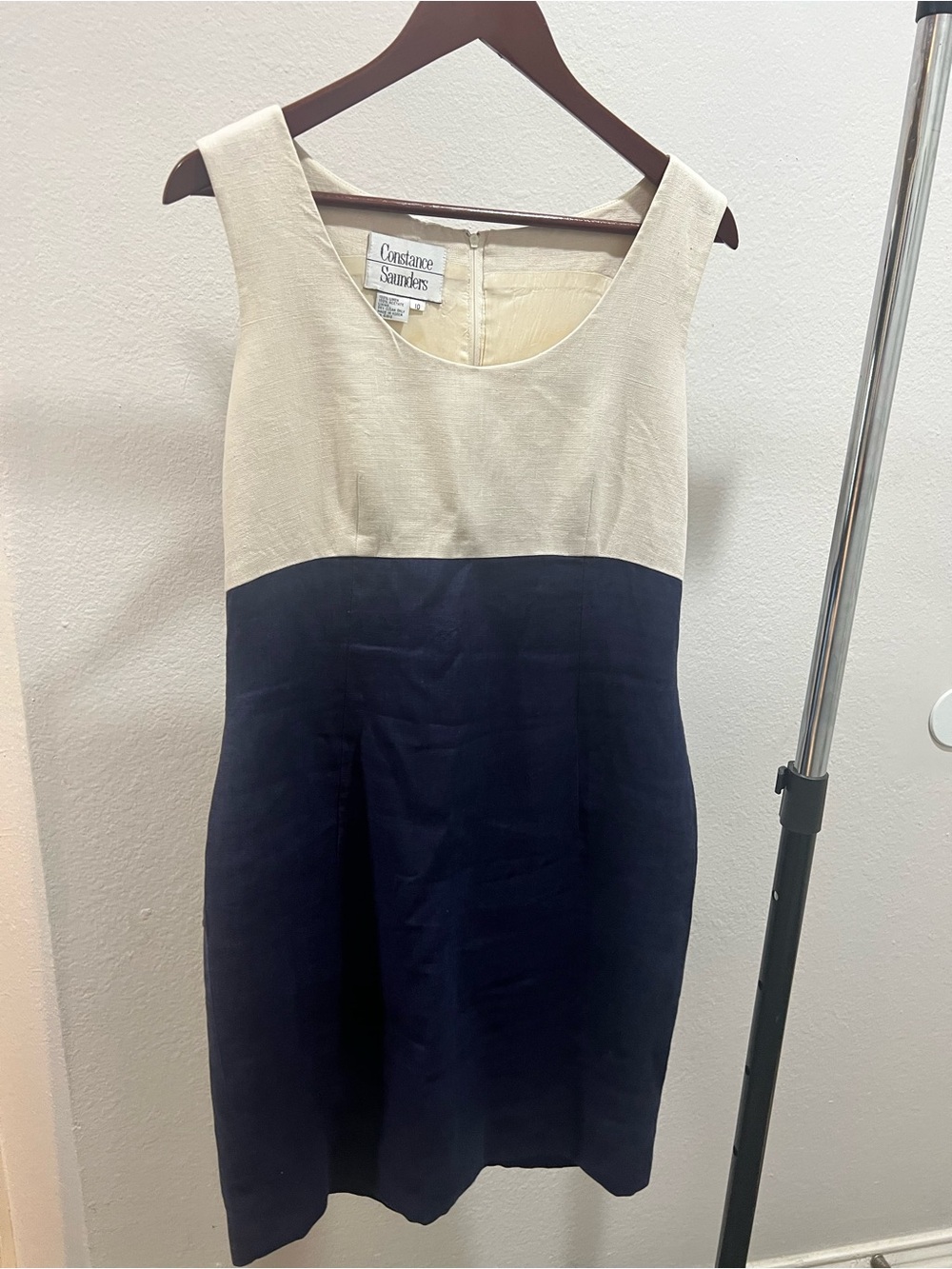 Two-Tone Sleeveless Shift Dress - Cream & Navy